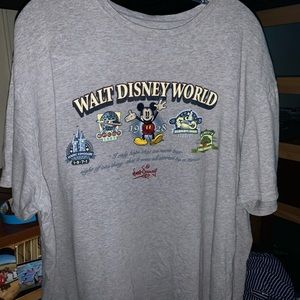 Vintage Disney world shirt